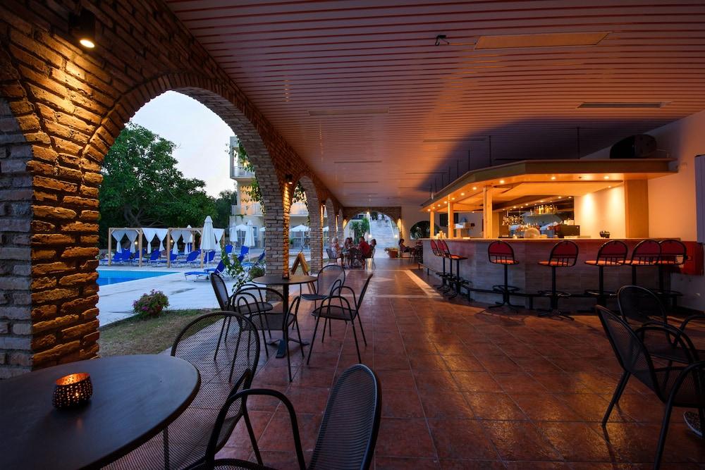 Amalia Hotel (Adults Only) Дасия Екстериор снимка